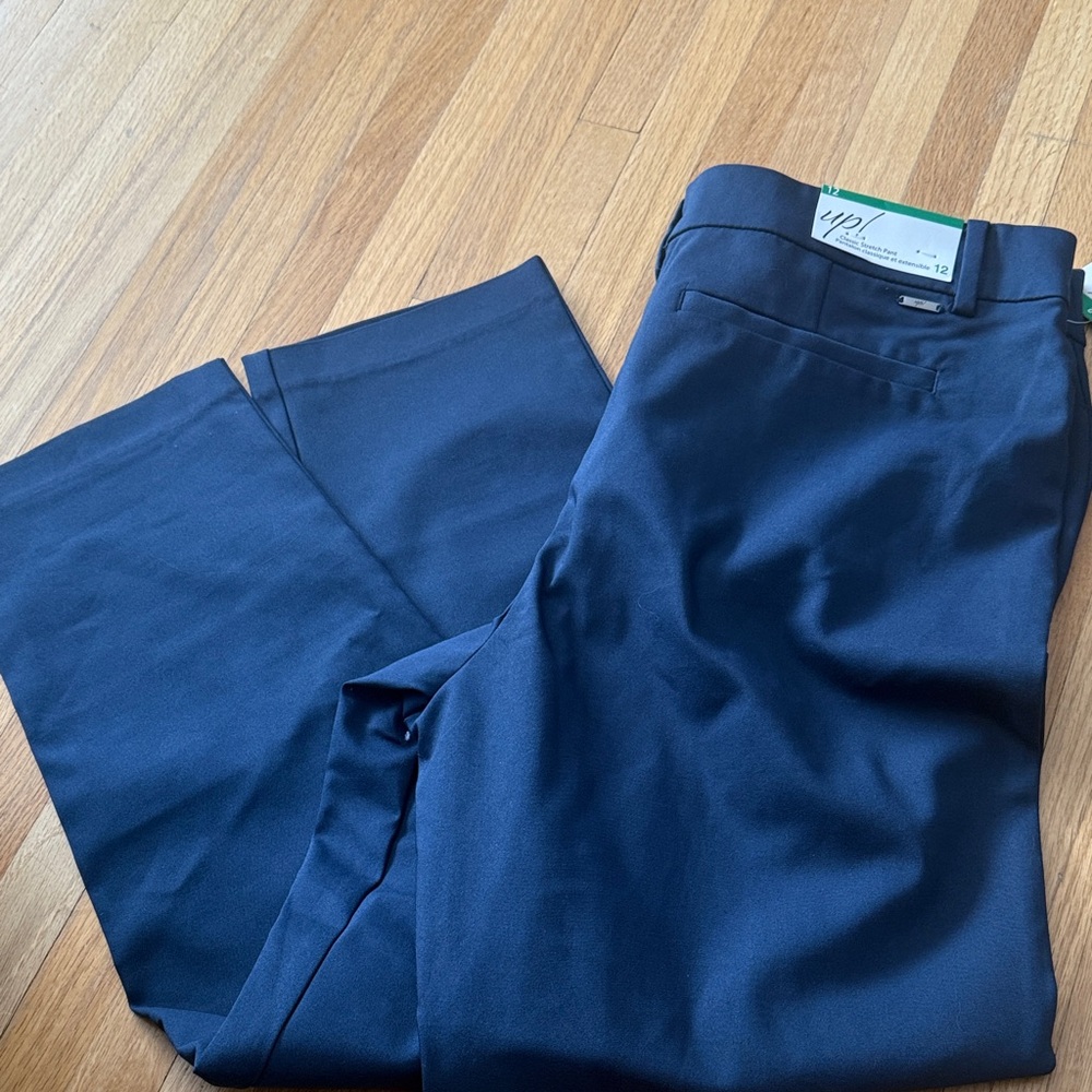 Chic Navy Women's Trousers
(item15)